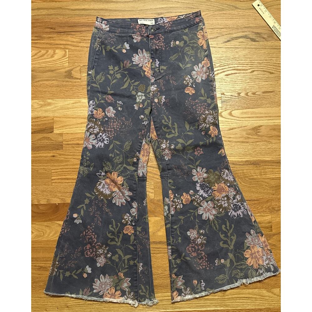 Free People We The Free Youthquake Purple Navy Floral Flare Jeans Pants Crop 30 - Picture 1 of 9